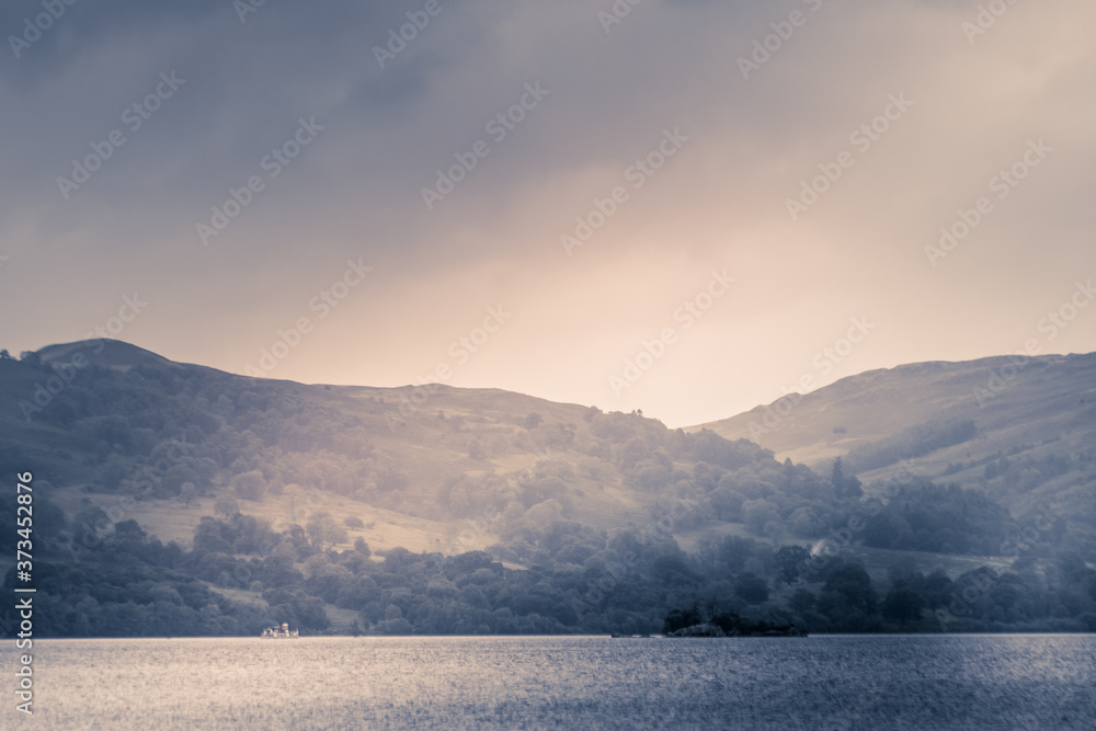 Fototapeta premium view north east across ullswater from glenridding