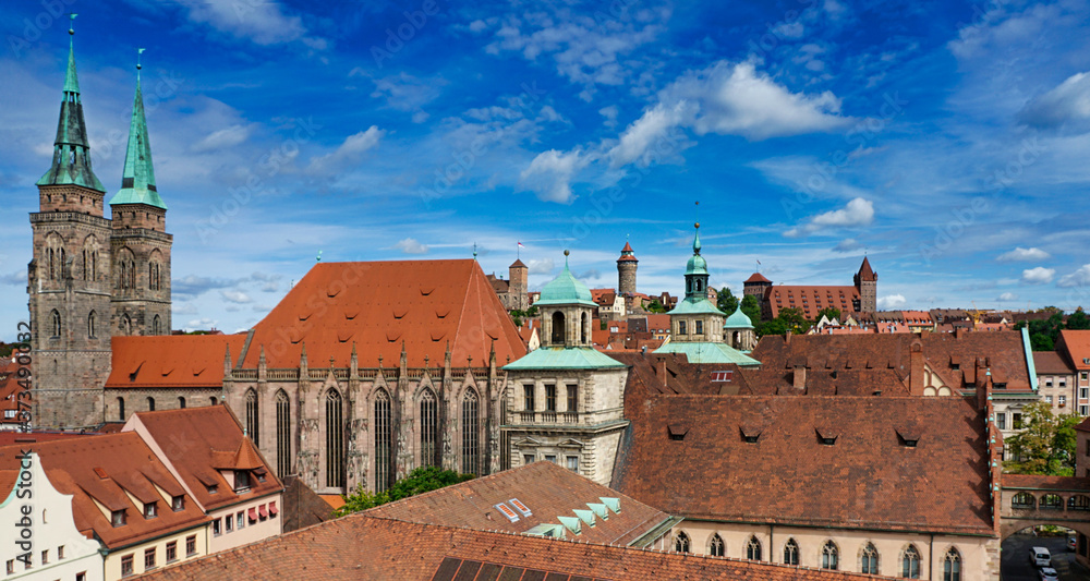 Obraz premium Panoramaansicht Altstadt und Burg Nürnberg
