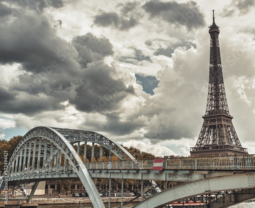 Beautiful Eiffel tower © Pierre vincent