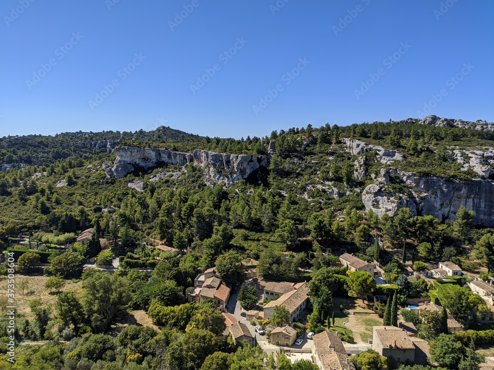Fototapeta premium Les beaux de Provence, cité médiéval, élu plus beau village de France