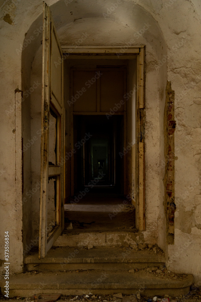 Obraz premium Abandoned building