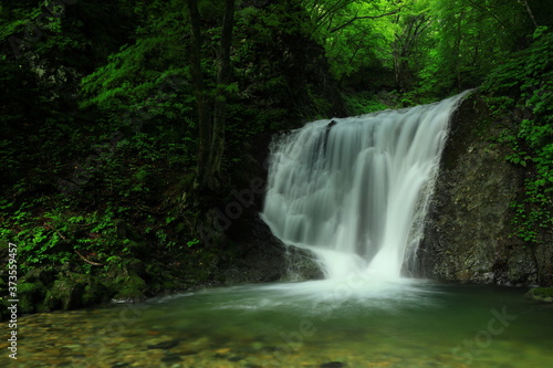 岩手県矢巾町　夏の幣掛の滝