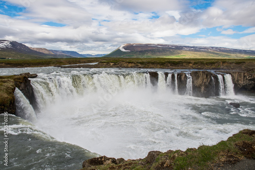 the Godafoss waterfall in north Iceland © Gestur