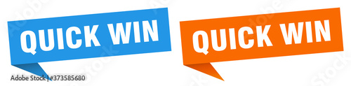 quick win banner sign. quick win speech bubble label set