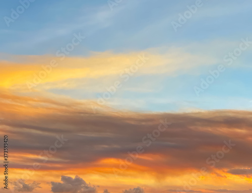 Fototapeta Naklejka Na Ścianę i Meble -  Colorful twilight sunset in the sky and clouds 