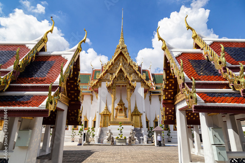 Grand Palace and Wat Phra Kaew in sunny day
