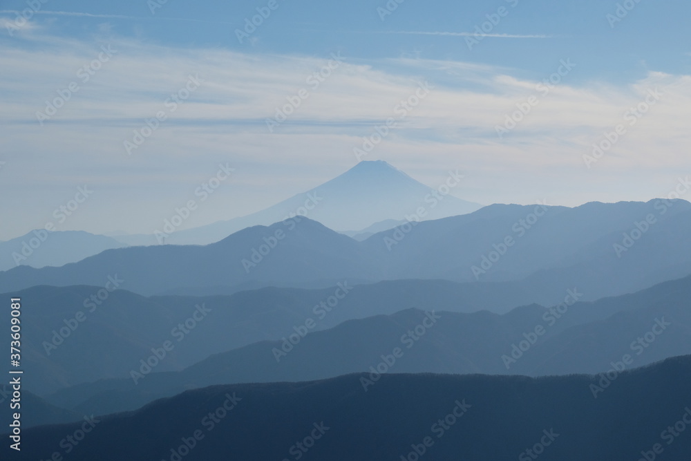 富士山の見える絶景トレイル。百名山、雲取山。View of Mt. Fuji. Amazing trekking area in Tokyo Japan. 富士山の見える絶景トレイル。百名山、雲取山。View of Mt. Fuji. Amazing trekking area in Tokyo Japan.