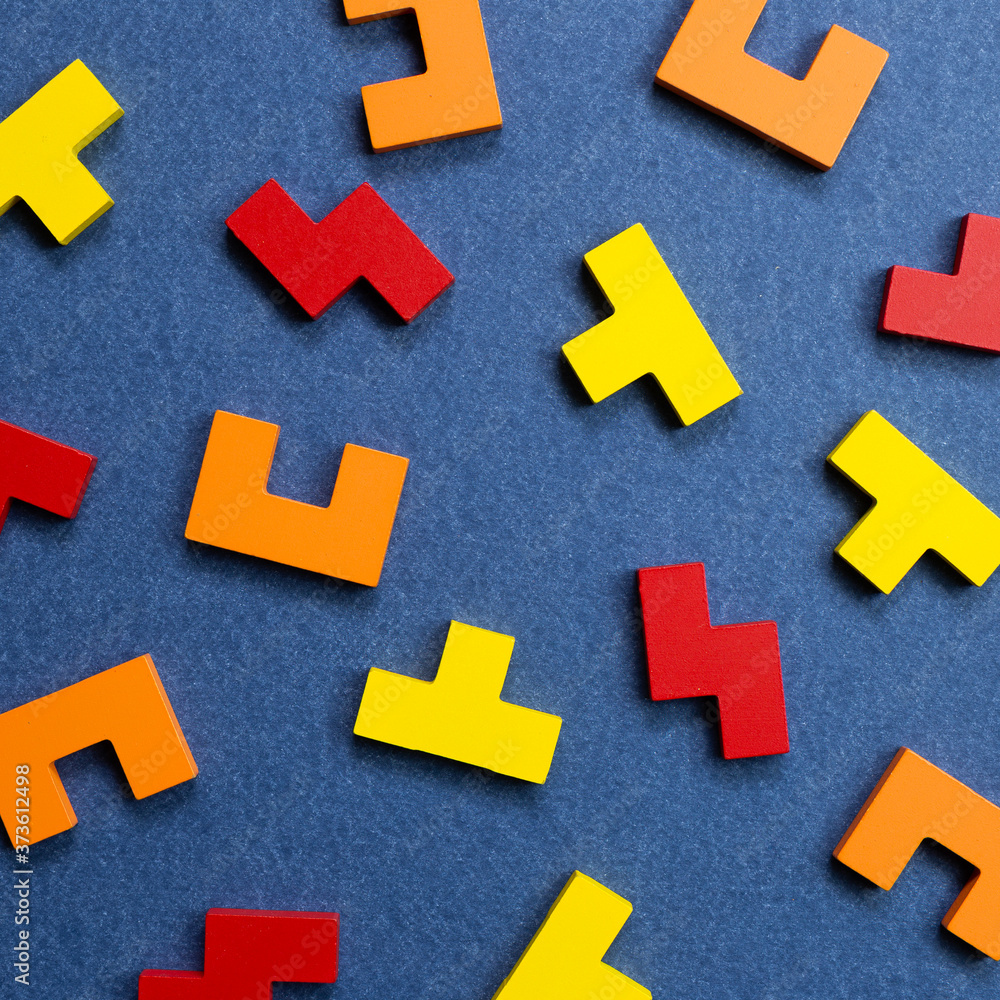 Obraz premium Color blocks on blue background. Creative thinking, idea concept. top view