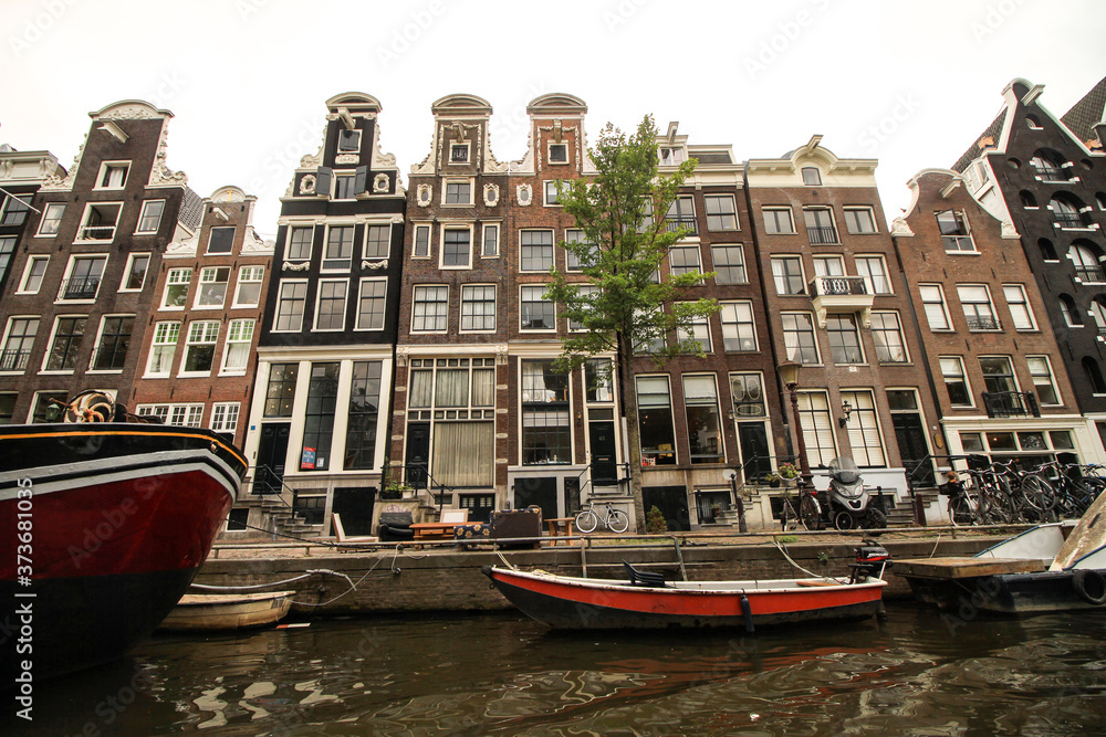 Typische Häuserzeile im Amsterdamer Grachtengürtel (Herengracht, De Hond)