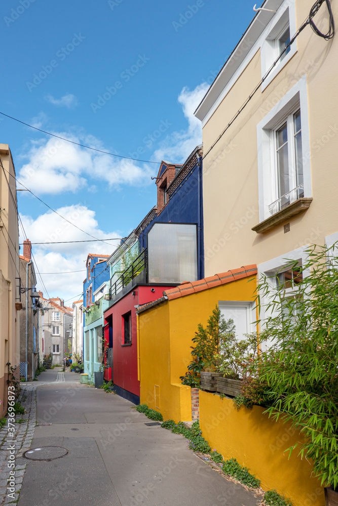 Obraz premium Photo maisons colorées du village de Trentemoult, Nantes, France.