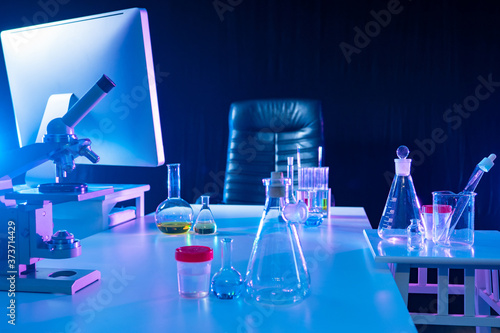 Table in the chemical labor...