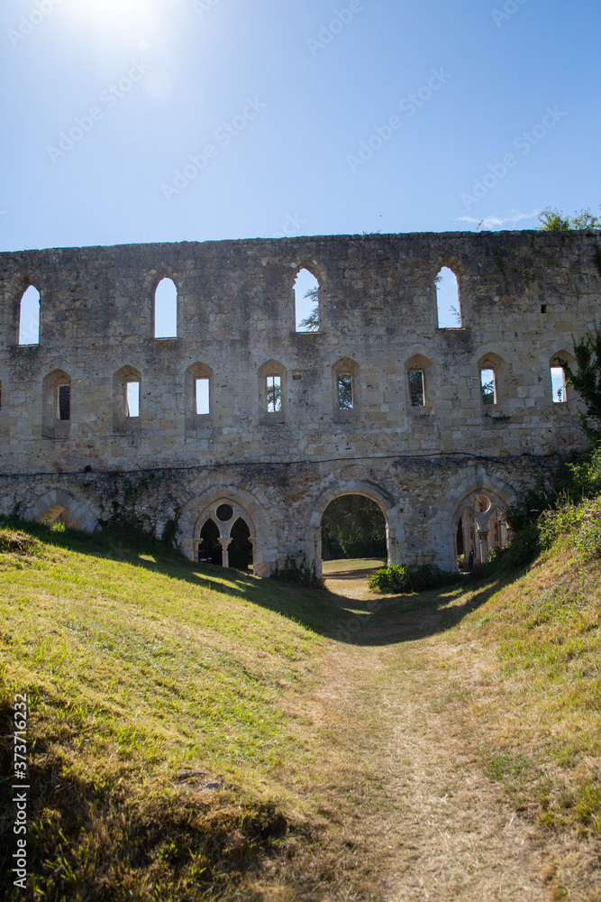 monastère