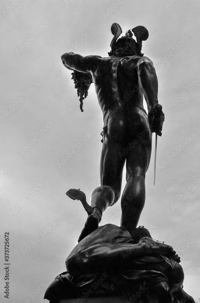 Statua Di Perseo Da Cellini, Firenze Immagine Stock - Immagine Di Costruo, Maschio: 64338751
