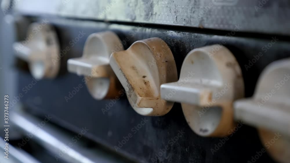 Changing heating levels on old stove dial 4K video Changing heating levels on old stove dial 4K video