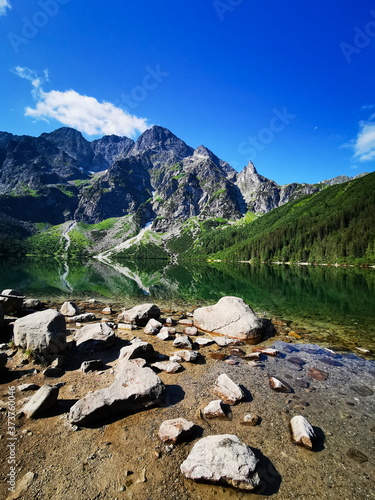 Fototapeta Naklejka Na Ścianę i Meble -  mountain lake in the mountains