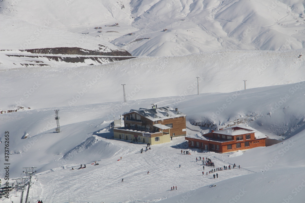 Obraz premium a mountain top ski resort 