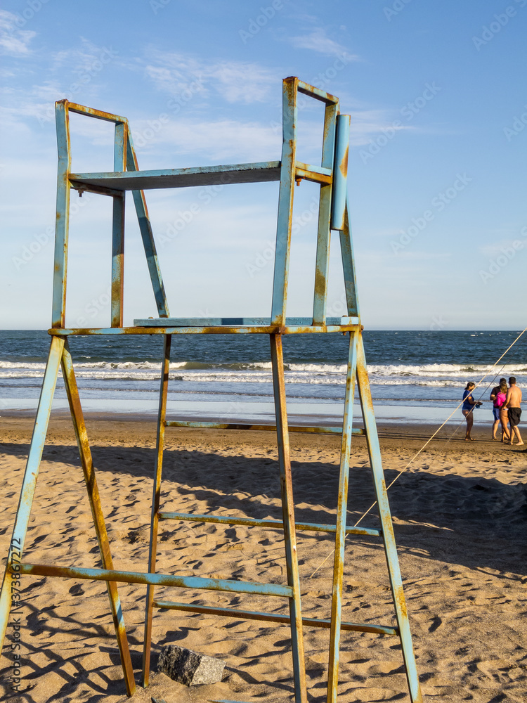 Fototapeta premium Lifeguard seat, rusty and empty