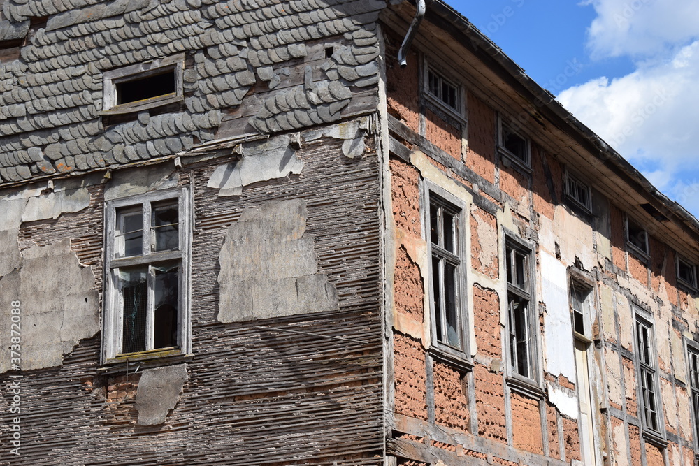 Heruntergekommenes nordhessisches Bauernhaus Heruntergekommenes nordhessisches Bauernhaus