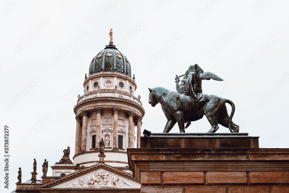 Obraz premium View of Deutscher Dom in Gendarmenmarkt in in Berlin Mitte