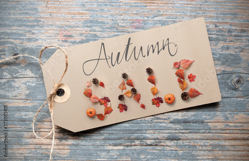 Autumn sale shopping label