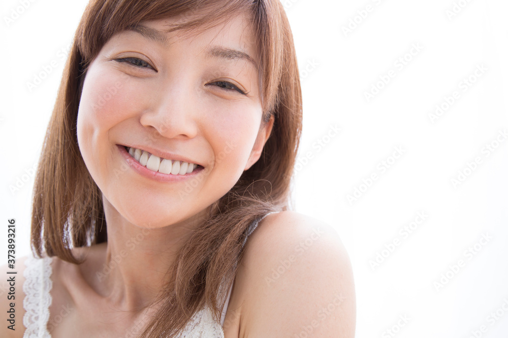 笑顔の女性 笑顔の女性