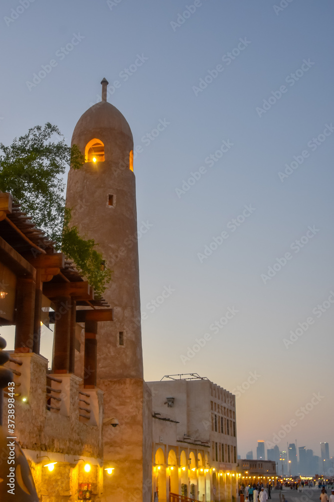 Fototapeta premium Small minaret at dusk 