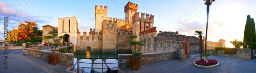 Fotografía Sirmione, Italien: Burgpanorama