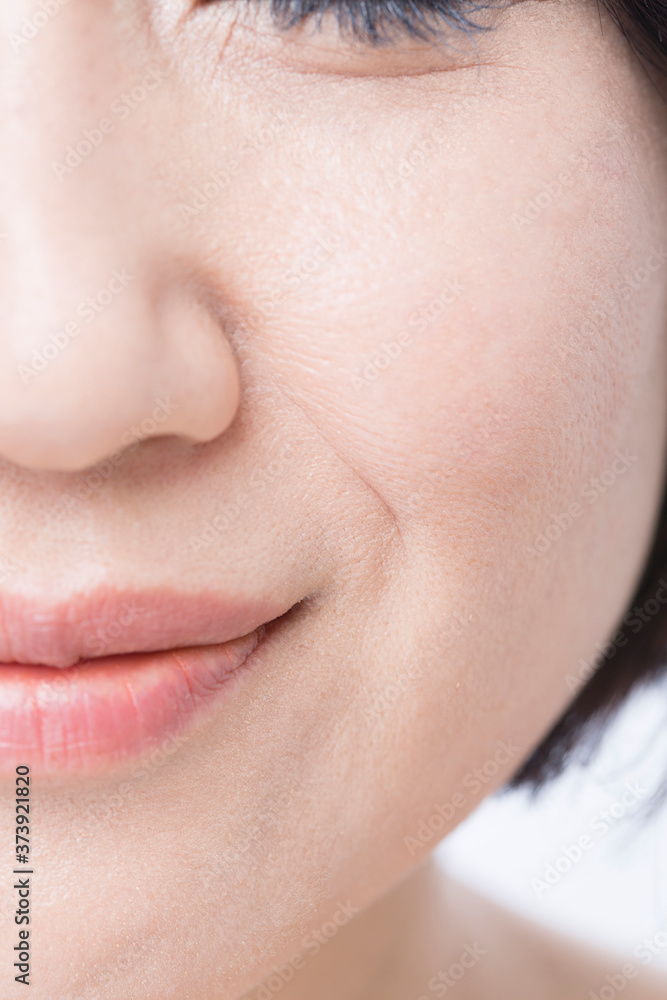 Obraz premium ミドル女性の口元