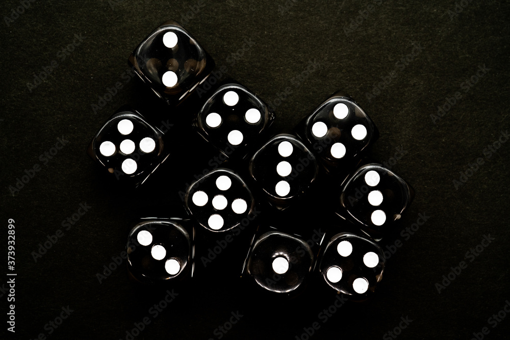 サイコロ 黒背景 Stock Photo Adobe Stock