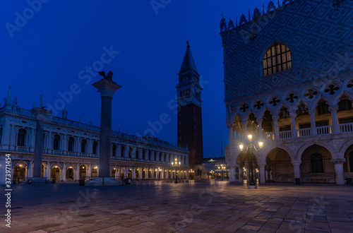 Campanile di San Marco   Dogenpalast