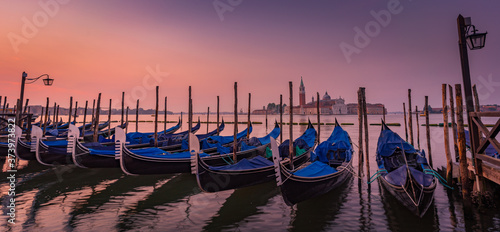Isola di San Giorgio Maggiore & Gondole