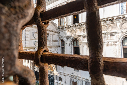 Ponte dei Sospiri, Seufzerbrücke