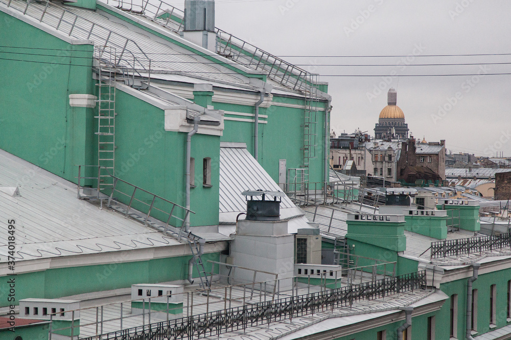 Fototapeta premium Winter cityscape of Saint Petersburg