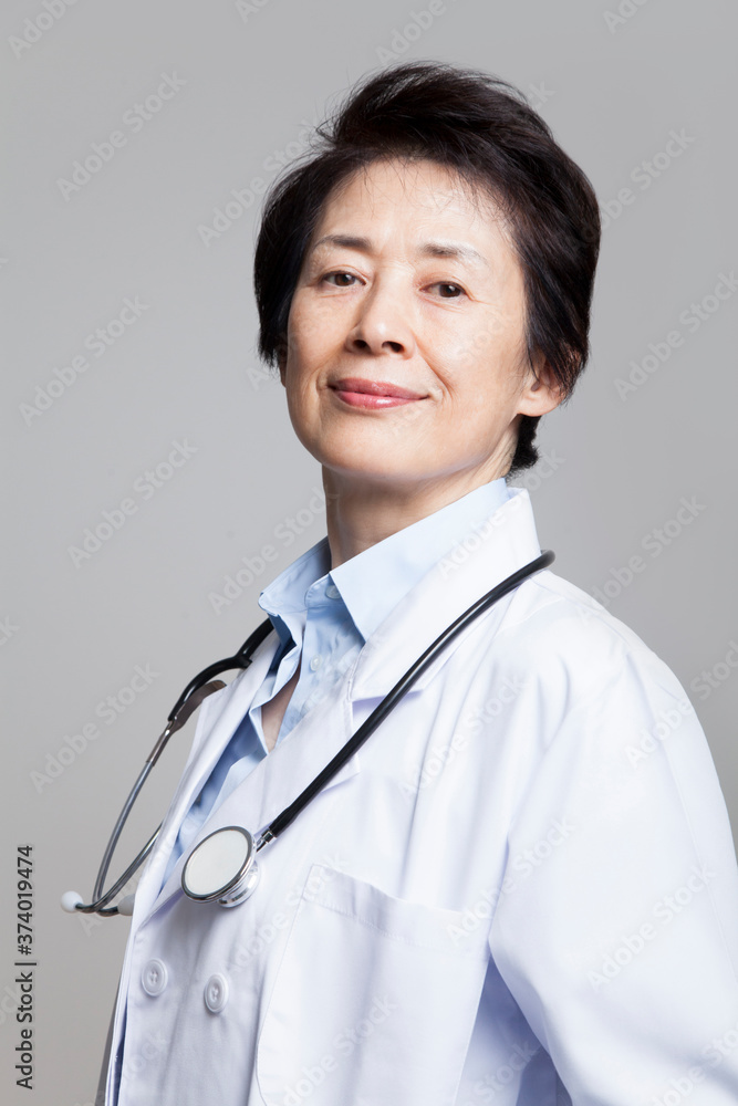 女性医師ポートレート