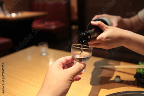 お酌