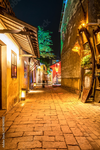 At night, the streets of Zhouzhuang Ancient Town, Suzhou, China © 昊 周