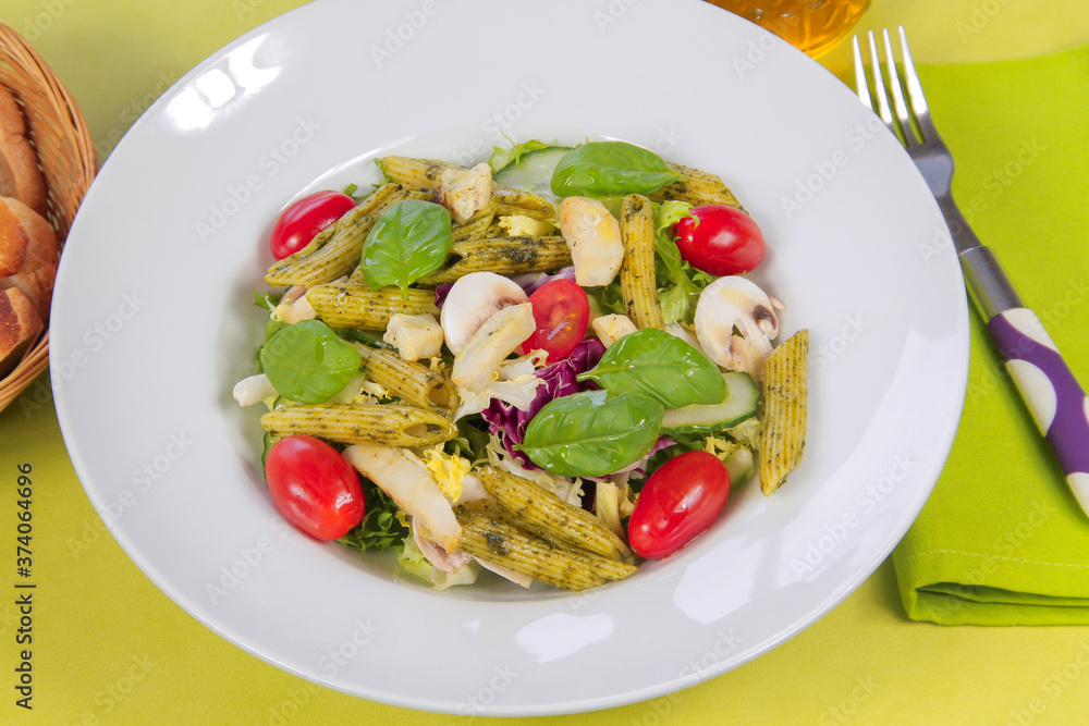 salade composée avec pâtes au pesto salade composée avec pâtes au pesto