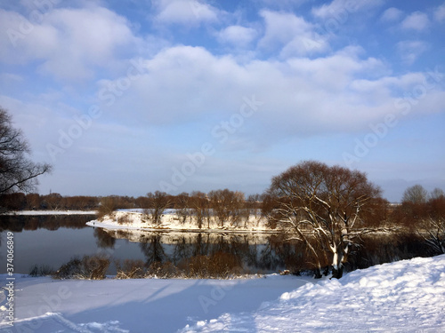 Wallpaper Mural river in winter Torontodigital.ca