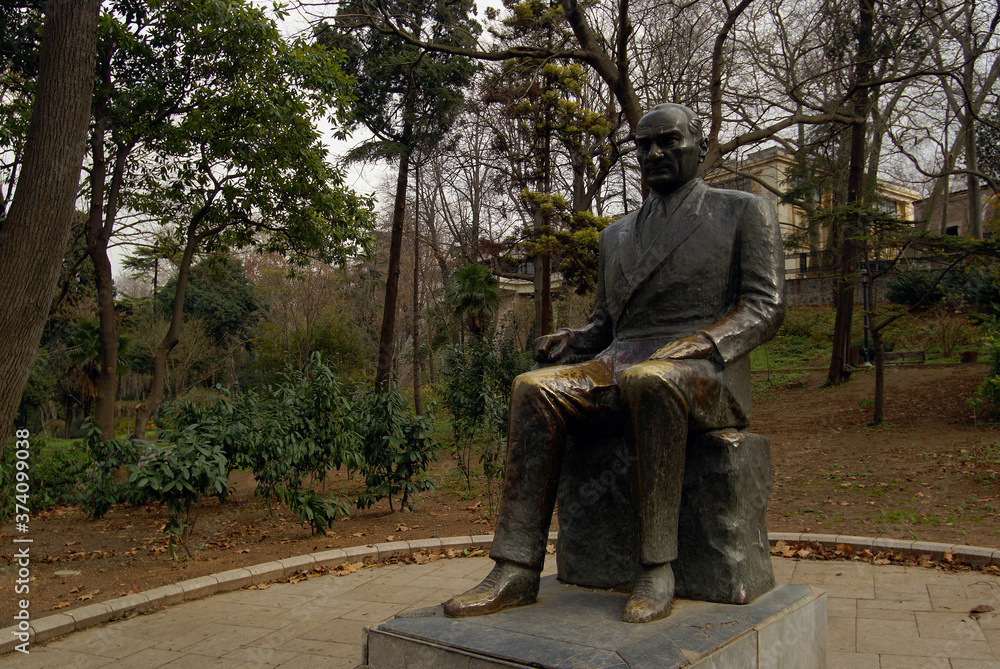 Estatua de Mustafa Kemal (Atatürk; 1881-1938).Parque Gülhane.Estambul.Turquia.