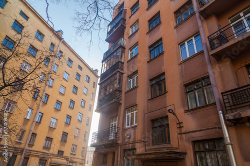 Facade of vintage apartment house © Дэн Едрышов