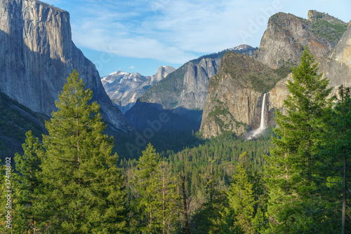 Obraz na płótnie tunnel view in yosemite nationalpark, california, usa w salonie