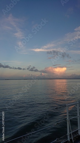 船上からの夕焼け風景