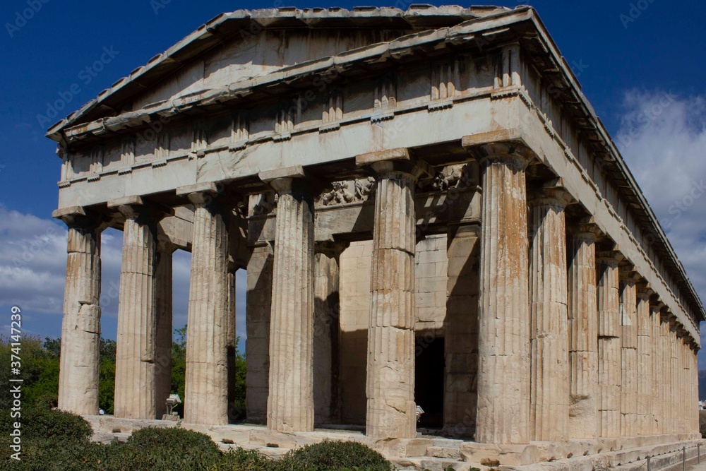 Fototapeta premium Temple of Hephaestus in the ancient Athens Agora