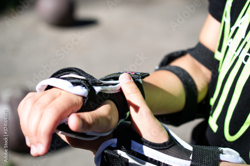 pads on hands, rollers, sports