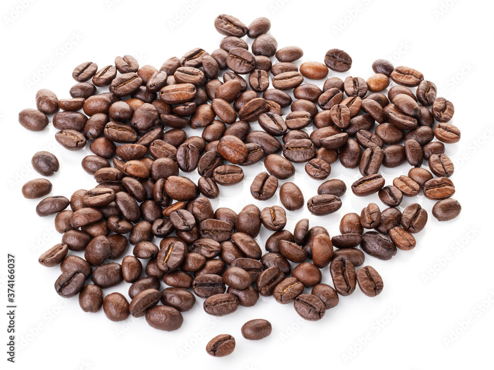 Fototapeta premium roasted coffee beans isolated on a white background