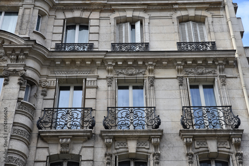 Obraz premium Immeuble de caractère à Paris, France