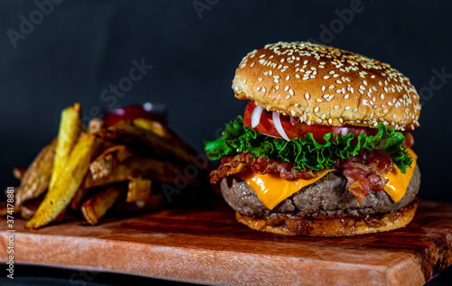 hamburguesa con queso y tocino