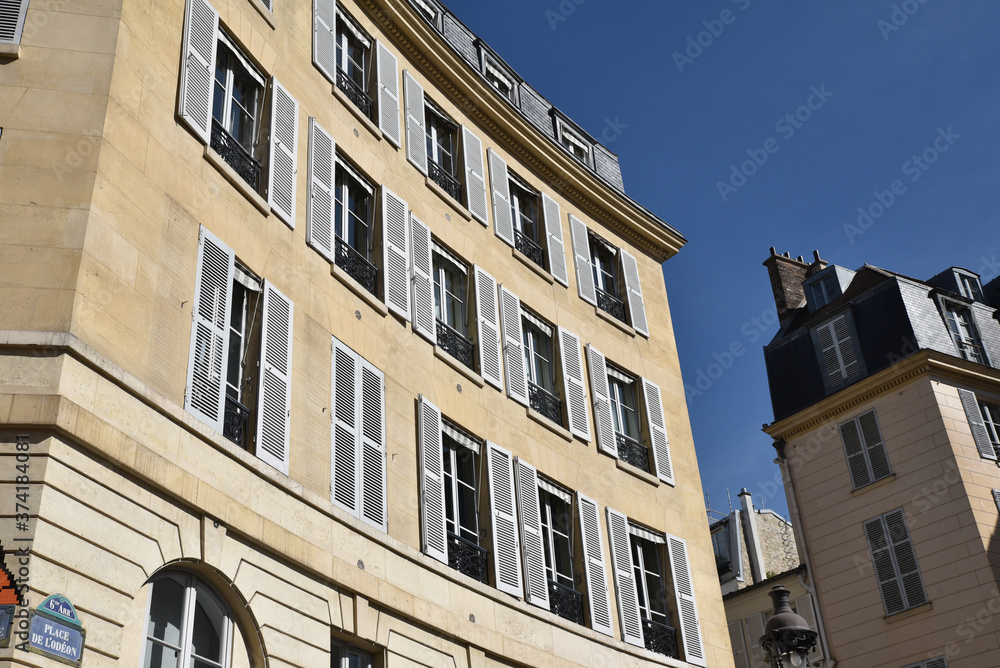 Obraz premium Place de l'Odéon à Paris, France