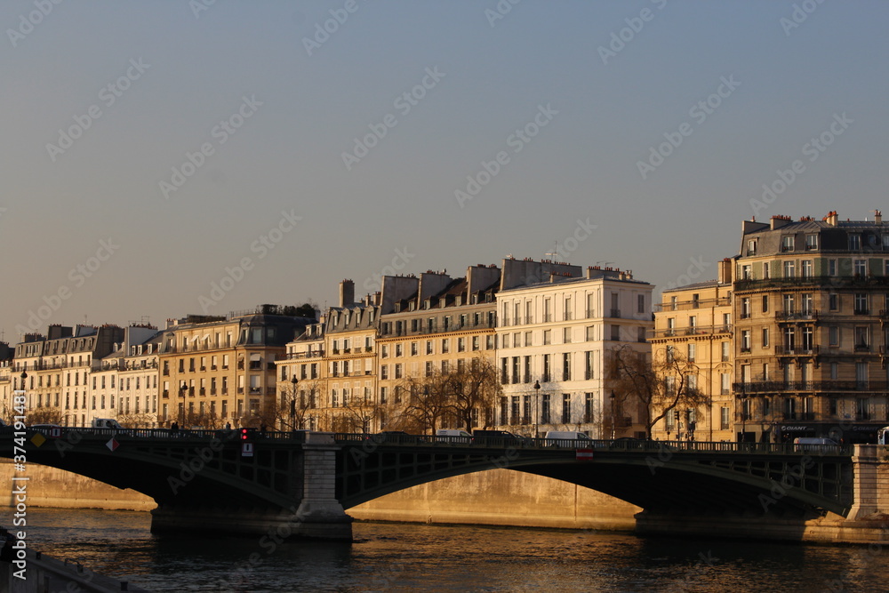 puente sobre el Sena, en Paris