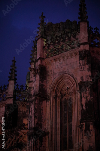 Monastery of Batalha at night. Portugal. UNESCO World Heriatge Site © VEOy.com